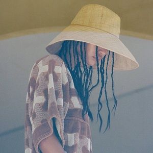 Lack of colour hat , New! Cove straw hat